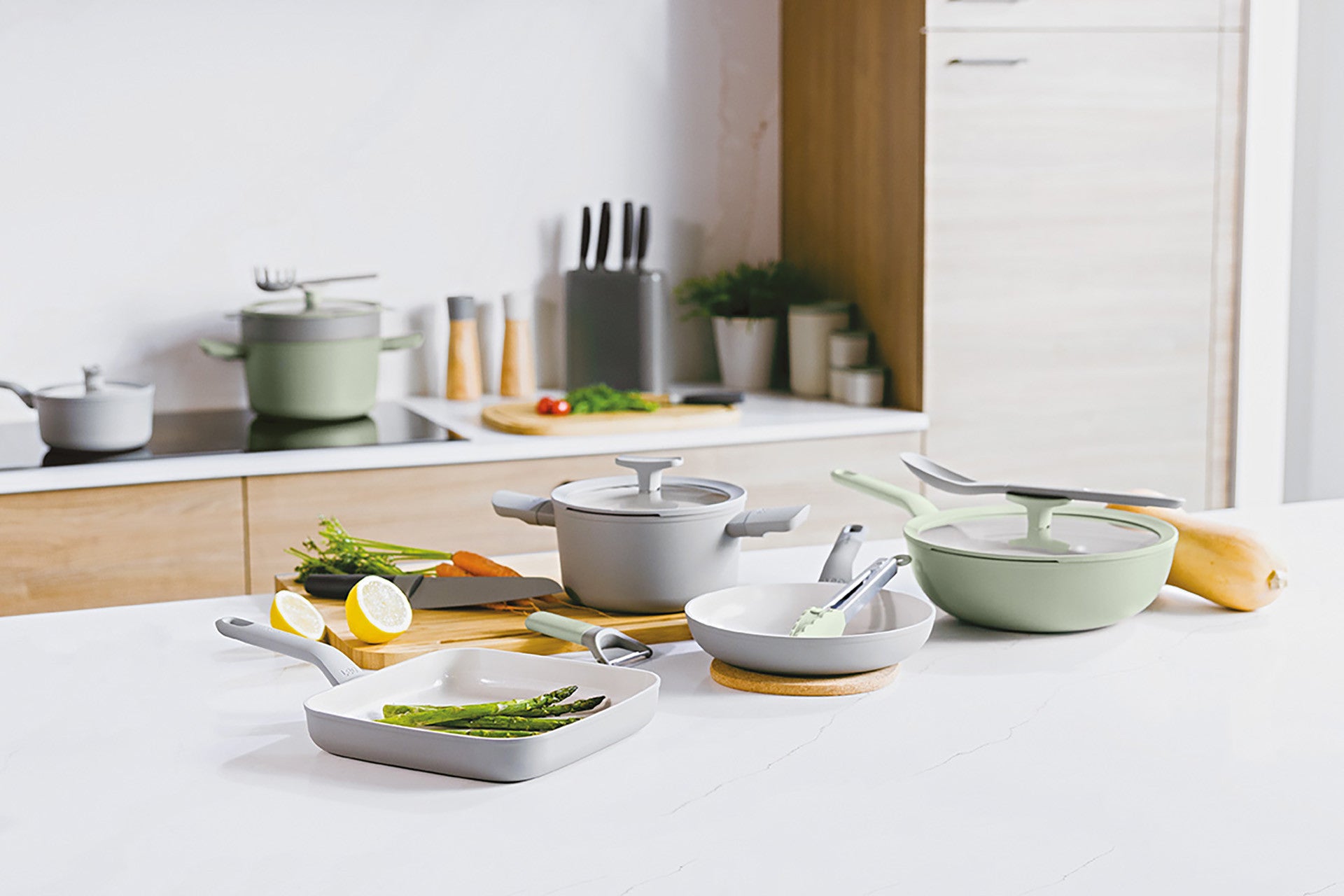 BergHOFF 24cm Frying Pan + Turner – Balance Moonmist with Silicone Turner & Recycled Plastic Handle